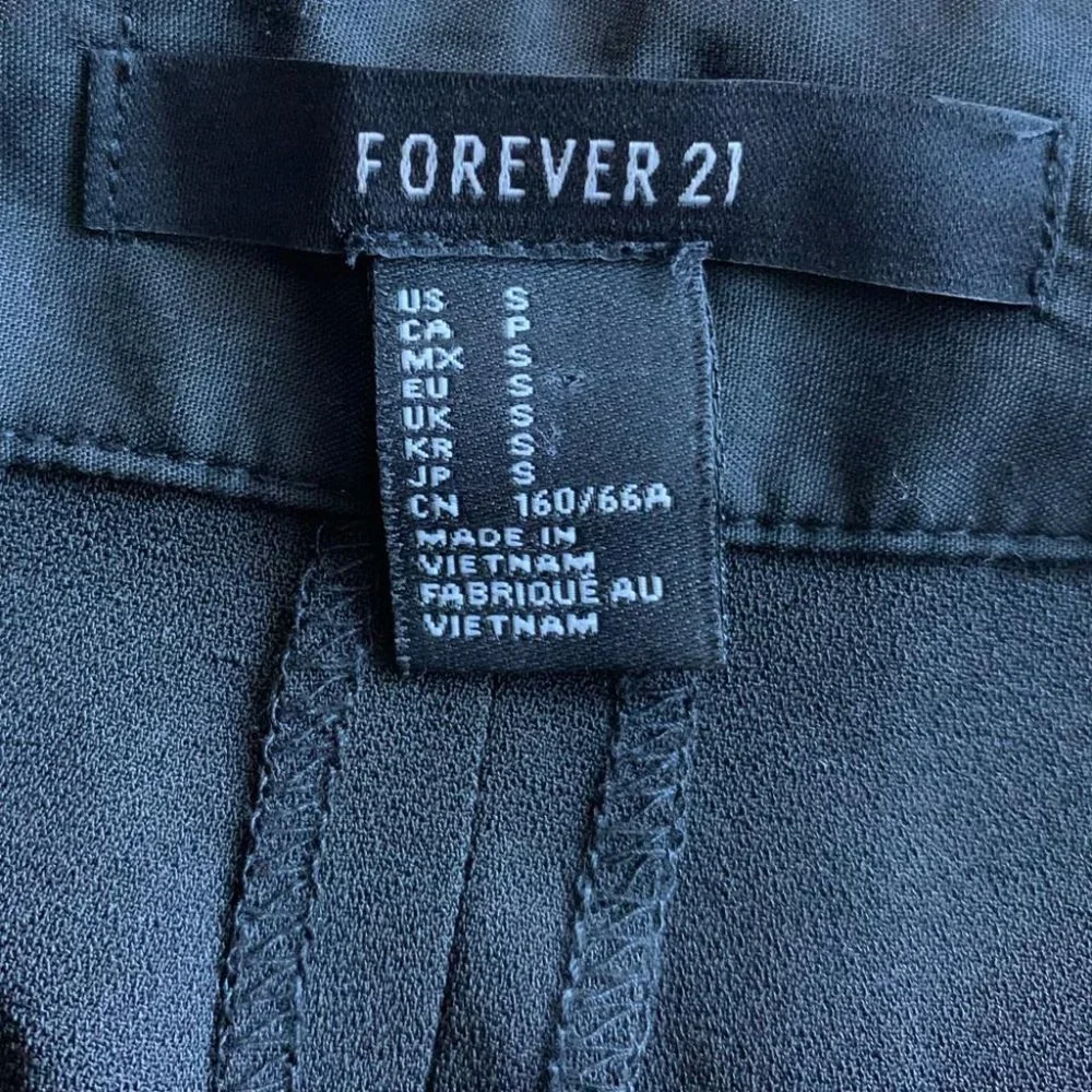 Forever 21 Black Shorts Lace Detail Tie Pockets - Picture 6 of 8
